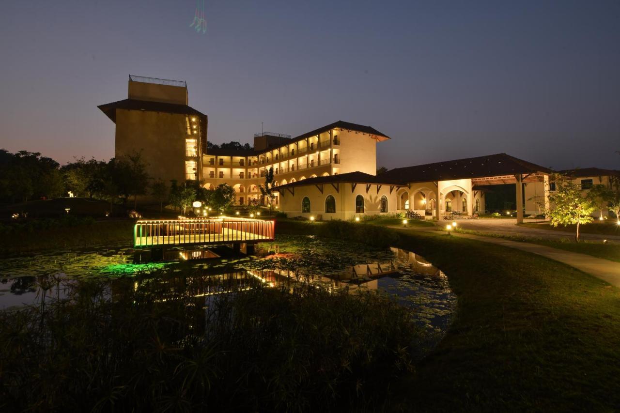 Bhanu The Fern Forest Resort & Spa, Jambughoda Экстерьер фото