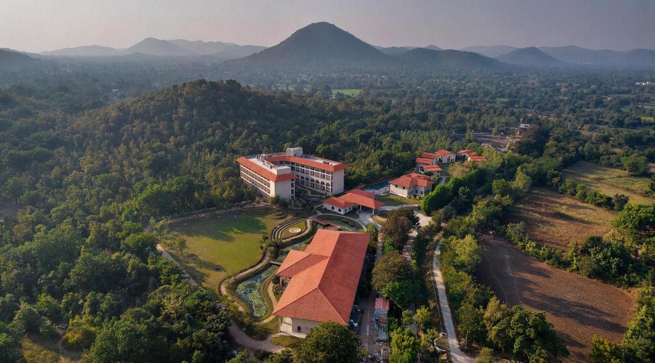 Bhanu The Fern Forest Resort & Spa, Jambughoda Экстерьер фото